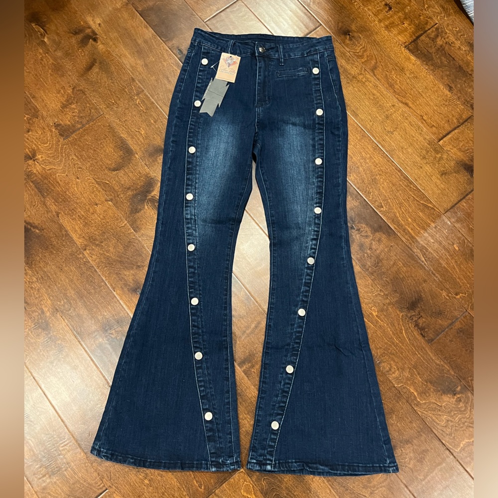 Crazy Train Button Detail Flares